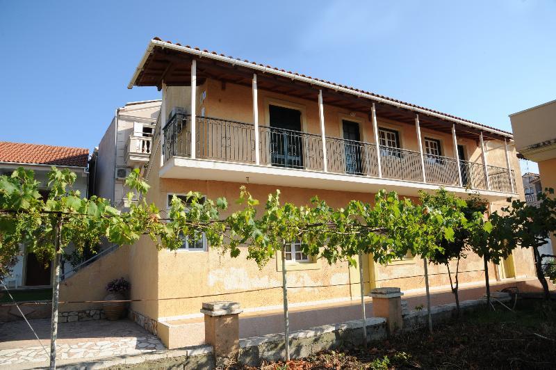 Three Seasons Apartment Kavos Exterior photo